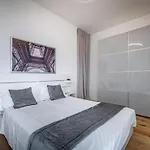 Yid Penthouse Design Apt Novoli