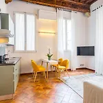 Condotta 16 Apartments
