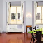 Elegant Apartment Near Piazza Della Signoria