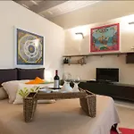 Tintori Elegant Apartment Next To Piazza Santa Croce