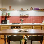 Dafne Apartment By Mamo Florence