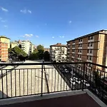 Mv Apartament 4B