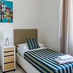 San Lorenzo Market - 2 Bedroom Apartment