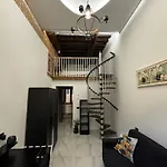 Venus Two-Floored Stylish Apartment In The City Center