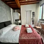 Mini Studio Very Central Close To The Train Station