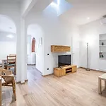 Roommo Via dei Pilastri giada
