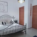 Nazionale B - Two Bedrooms Nearby Central Station