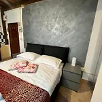 Mini Studio Very Central Close To The Train Station