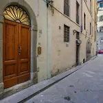 Seven House - Sweet Dreams In Florence