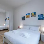 Florence Chich Suite-Hosted By Sweetstay