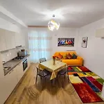 Bravo Horse Modern Apartment In Florence