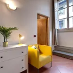 Servi Apartment By Mamo Florence
