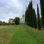 Open Space Nel Parco Con Parcheggio Gratuito