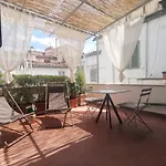 Grazioso Appartamento In Centro Con Terrazza Privata