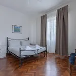 Santa Maria Novella Large Apartment