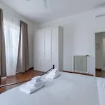 Santa Maria Novella Large Apartment