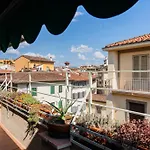 Friendly & Small 1-Br Apt With Beautiful Terrace