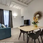 Venere & Zefiro Apartments By Mamo Florence