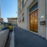 Appartamento Con 2 Bagni, Ac E Wifi A Due Passi Dalla Stazione E Dal Centro Storico