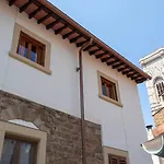 All\'Ombra Del Campanile Di Giotto