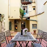 Central Station Apartment With Garden