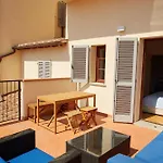 Servi Elegant Apartment With Terrace