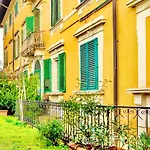 The Luxury Florence Historic Palace Of Santa Croce