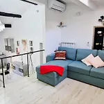 Milla Apartment In Art Deco Villa