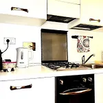 Florence Apartment Wi-Fi Netflix Conditioned Air