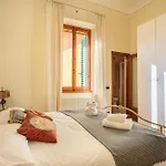 Oltrarno Tasso Apartment In Florence
