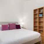 Unyca - Ponte Vecchio Retreat