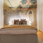 The Florence Tornabuoni Palace Boutique Apartments