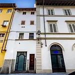 Roommo Carmine