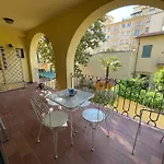 Elena\'S Apt With Lodge, Near The Center