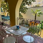 Elena\'S Apt With Lodge, Near The Center