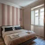 Gogo\' Petit Hotel