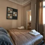 Gogo\' Petit Hotel