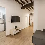 Laurel Apartment By Mmega
