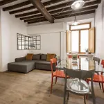 Laurel Apartment By Mmega