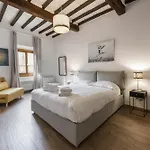 Laurel Apartment By Mmega