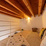 Golden House San Lorenzo