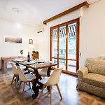 Near Airport 6 Guests - Big Elegant Apartment