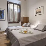 Apartment Degas Near Santa Maria Del Fiore Cathedral By Halldis