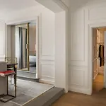 Lungarno Luxury Apartments - By Lungarno Collection