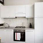 Two-Bedroom Close To Mercato Centrale
