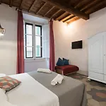 F7 - Santa Croce One Bedroom Flat For 2 Or 3 Guests