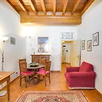 Palazzo Spinelli Charm Apartment