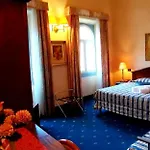 Hotel Enza