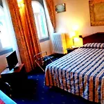 Hotel Enza