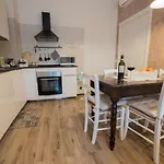 Diladdarno Holiday Home